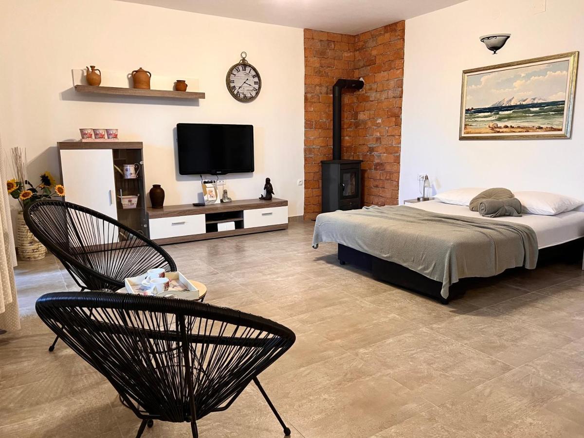 Apartments Maro Сень Екстер'єр фото