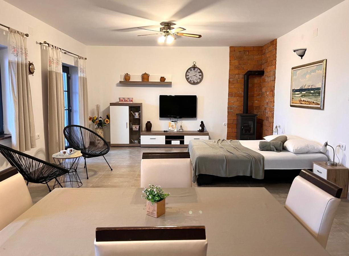 Apartments Maro Сень Екстер'єр фото