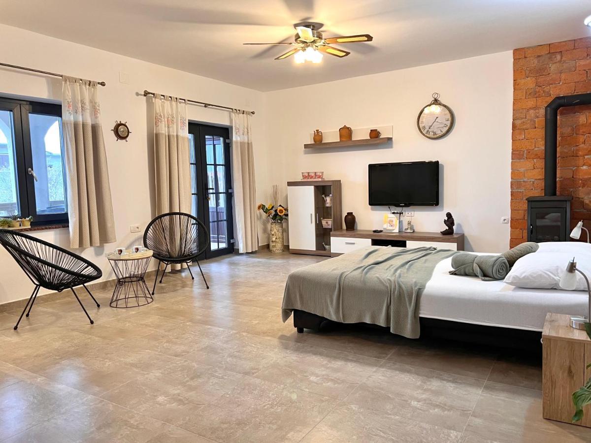 Apartments Maro Сень Екстер'єр фото